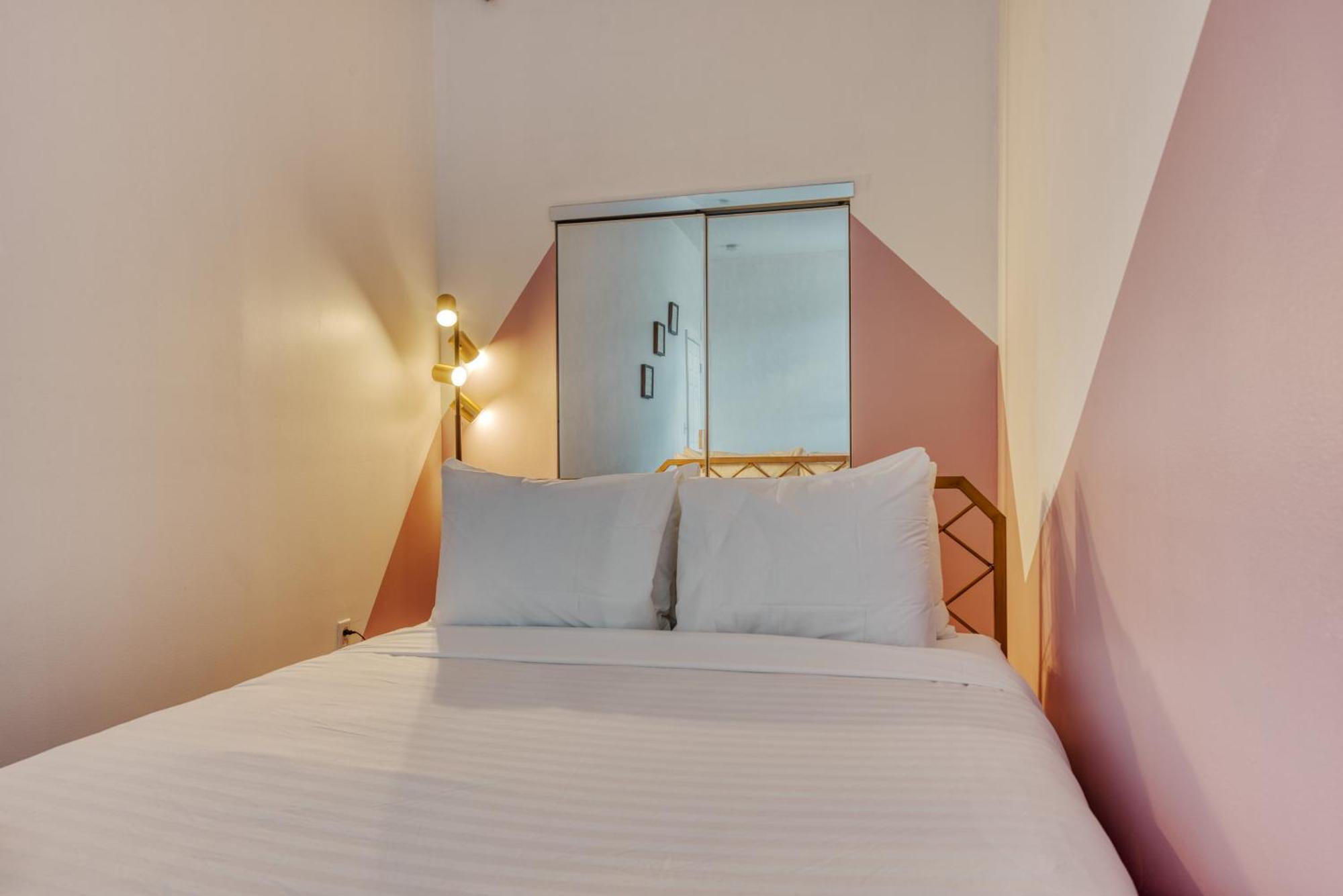 The Stairway Suites - Convention Center Filadélfia Quarto foto